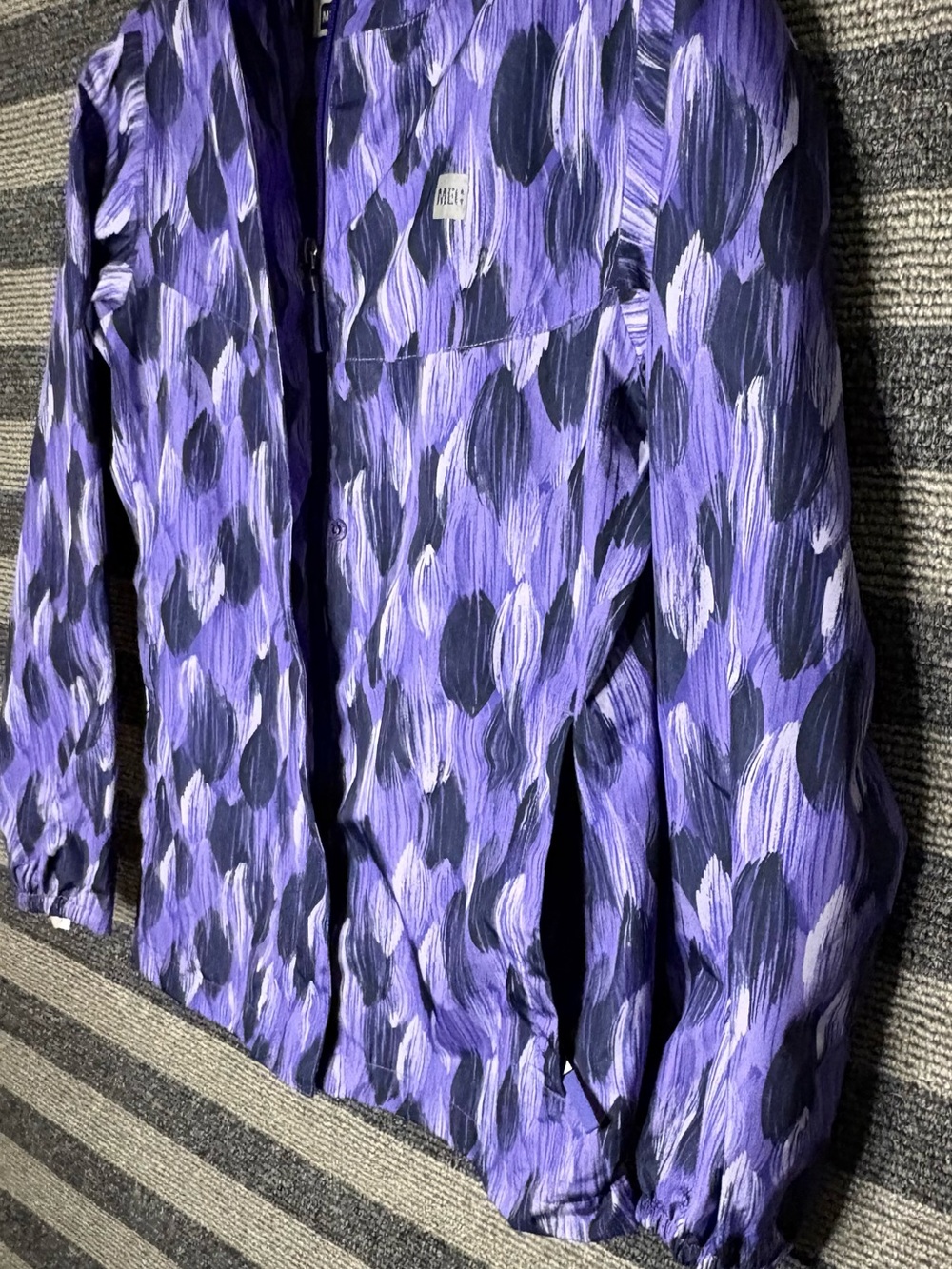 MEC Kids' Purple Patterned Lightweight Rain Jacket Girls Size 14 - Picture 6 of 10